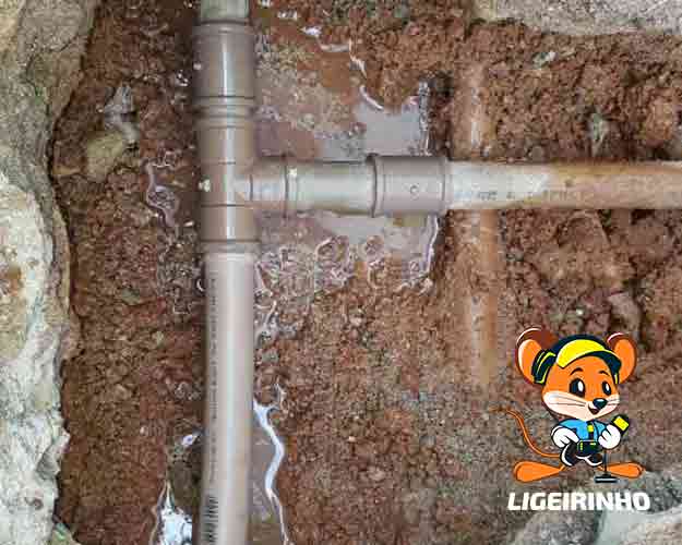 Conserto de infiltração de água barato Ligeirinho