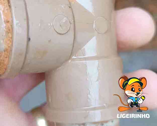 Manutenção profissional de vazamento de água com laudo e garantia