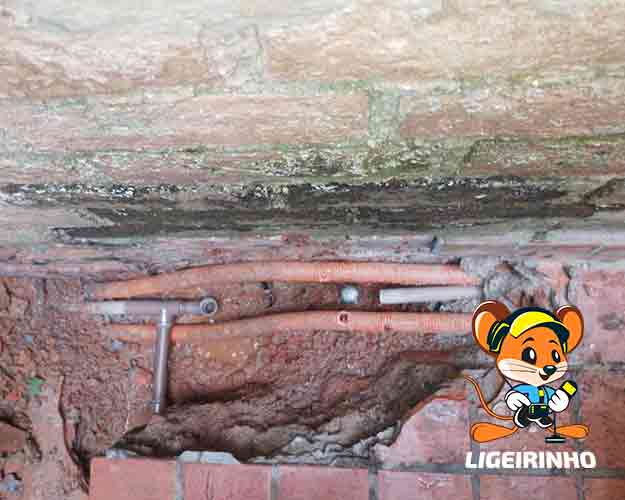 Serviço técnico de caça vazamento com laudo e garantia