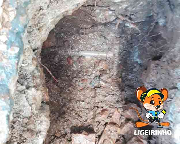 Serviço de reparo de vazamento com laudo e garantia