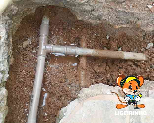 Serviço de reparo de vazamento barato com laudo técnico LG